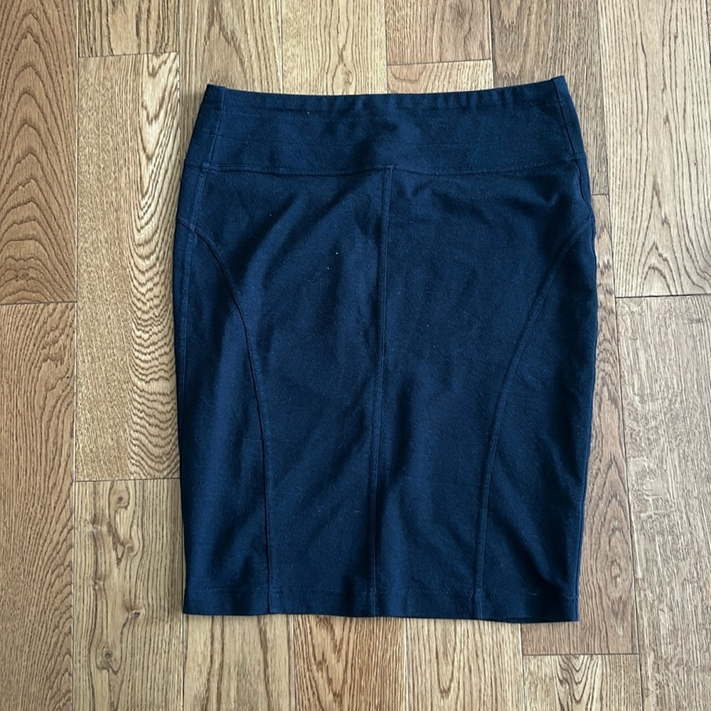 Beautiful hemp skirt with a bit of stretch